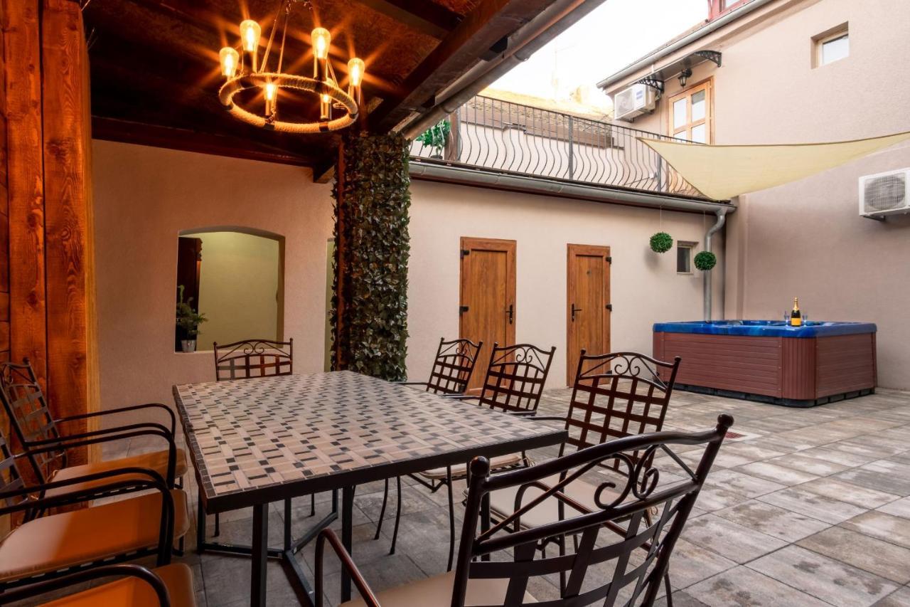 Zollus House Tvrda Apartment Osijek Exterior foto